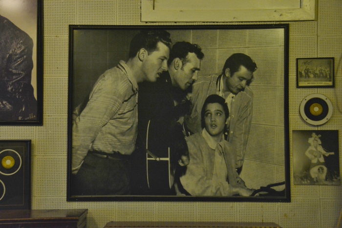 The Million Dollar Quartet, photo on wall 
